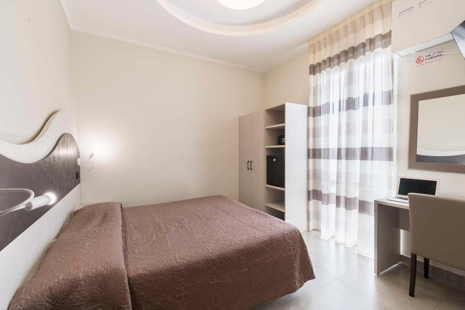 Hotel Roma Marina di Massa Εξωτερικό φωτογραφία