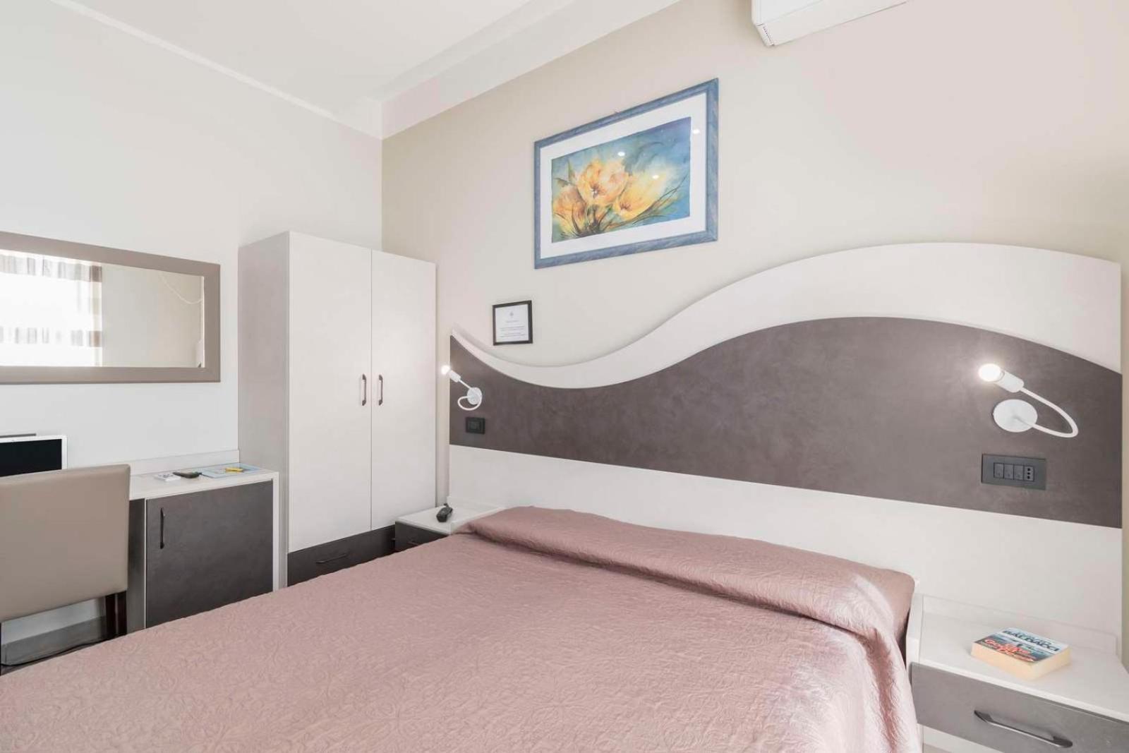 Hotel Roma Marina di Massa Εξωτερικό φωτογραφία