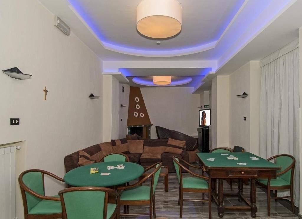 Hotel Roma Marina di Massa Εξωτερικό φωτογραφία